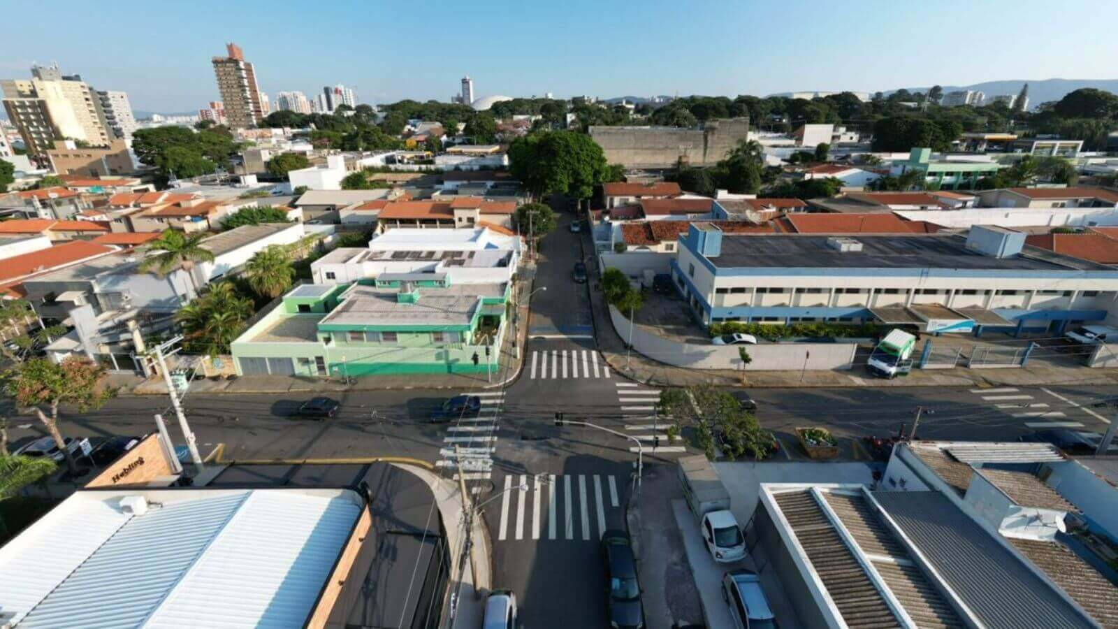 Cruzamento entre as ruas Barão de Teffé e Amadeu Ribeiro, em Jundiaí (Foto: Prefeitura de Jundiaí)