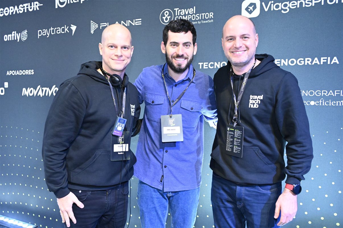 José Guilherme Alcorta, da PANROTAS, Luís Ferrinho, da Omnibees, e Alexandre Cordeiro, do Travel Tech Hub