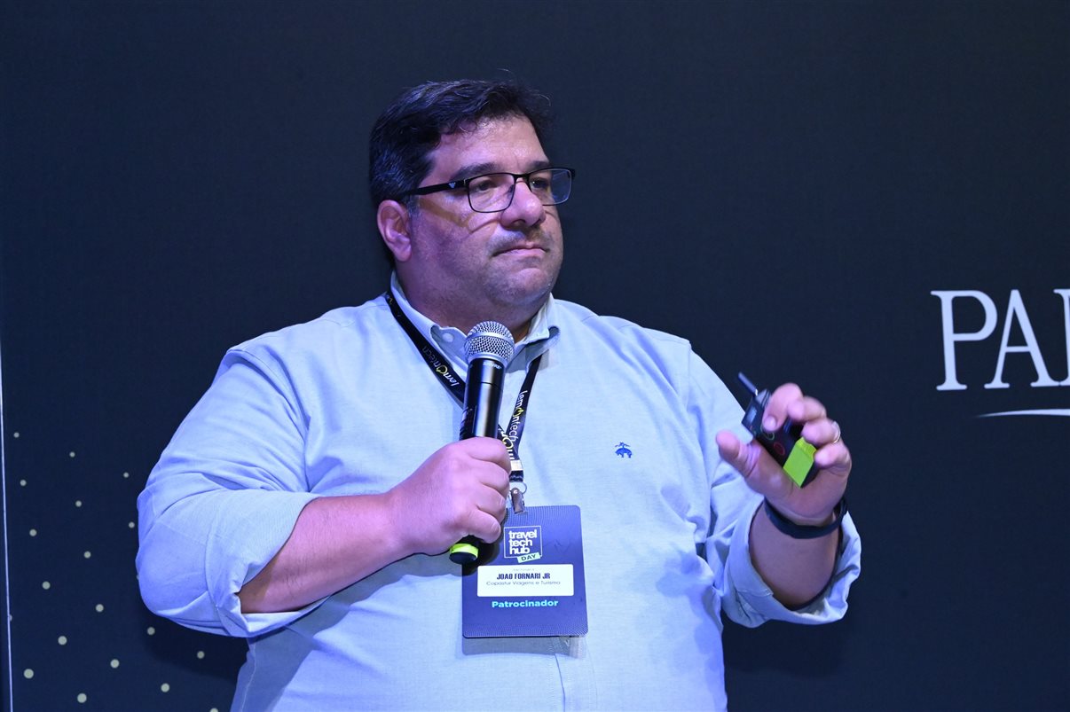 José Guilherme Alcorta, da PANROTAS, Luís Ferrinho, da Omnibees, e Alexandre Cordeiro, do Travel Tech Hub