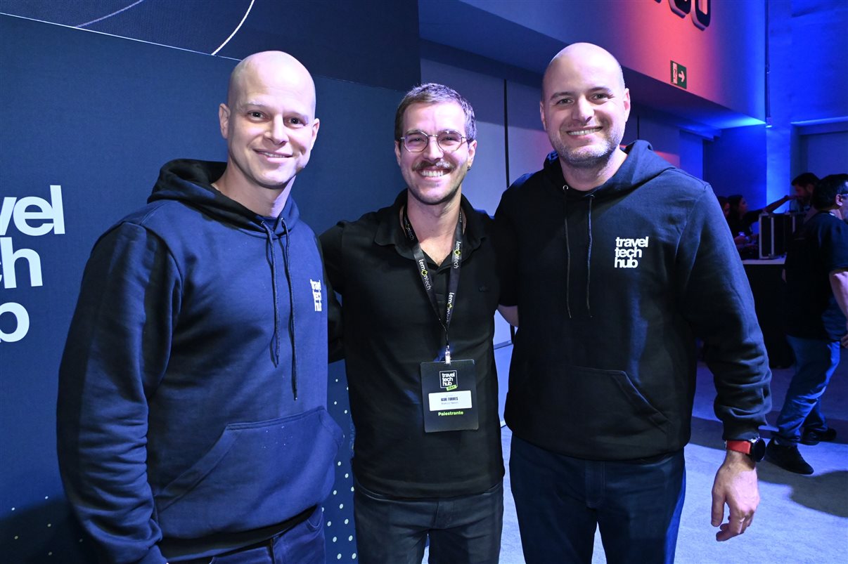 José Guilherme Alcorta, da PANROTAS, Luís Ferrinho, da Omnibees, e Alexandre Cordeiro, do Travel Tech Hub