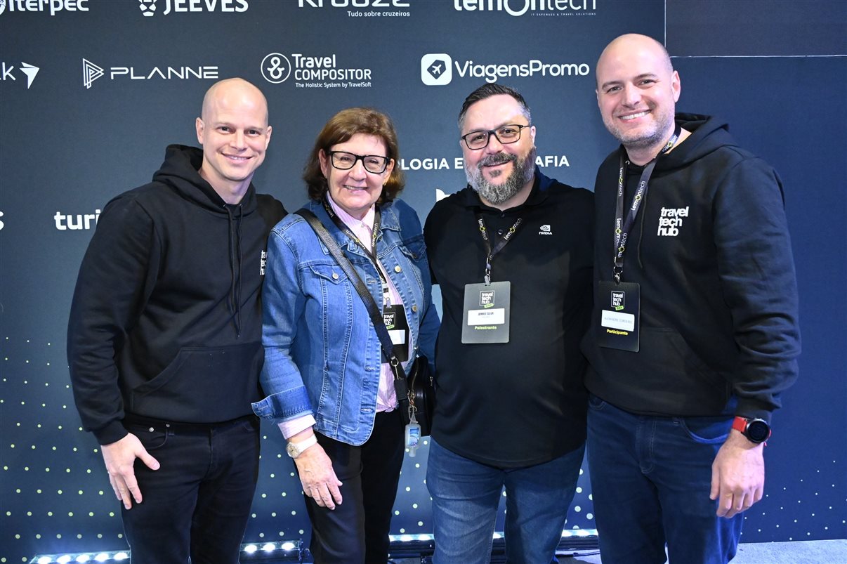 José Guilherme Alcorta, da PANROTAS, Luís Ferrinho, da Omnibees, e Alexandre Cordeiro, do Travel Tech Hub