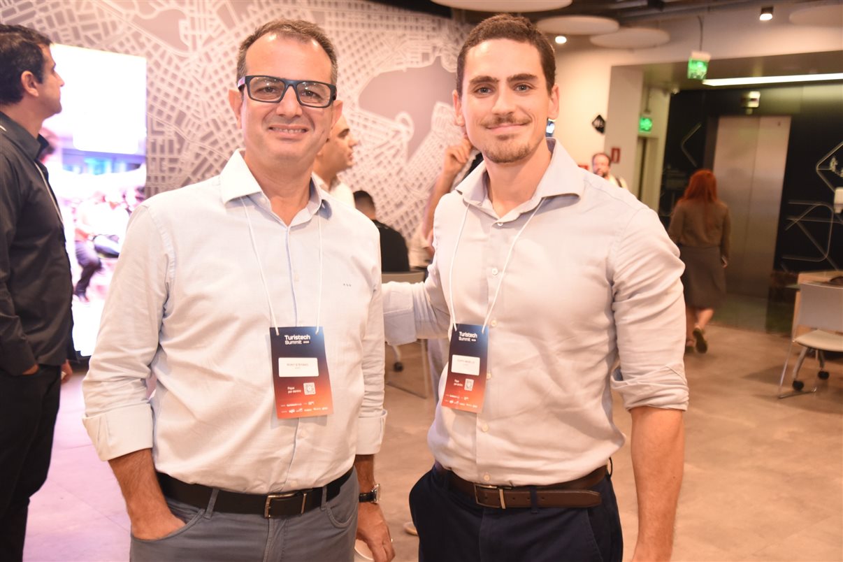 Carlos Jacobina, do Novotel Itu, Cássio Garkalins e Enzo Arns, da GKS