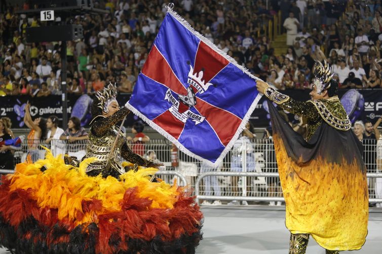 Paulo Pinto/Agência Brasil São Paulo (SP), 08/03/2025 - Carnaval 2025 - Sambódromo do Anhembi, desfile das Campeãs do carnaval de São Paulo. Escola de Samba Pérola Negra. Foto: Paulo Pinto/Agência Brasil