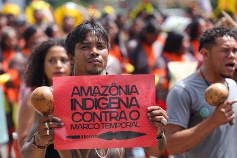 Brasília (DF) 08/04/2025 Indígenas de várias etnias participantes do Acampamento Terra Livre (ATL), fazem marcha no Eixo Monumental de Brasília   Foto: Fabio Rodrigues-Pozzebom/ Agência Brasil