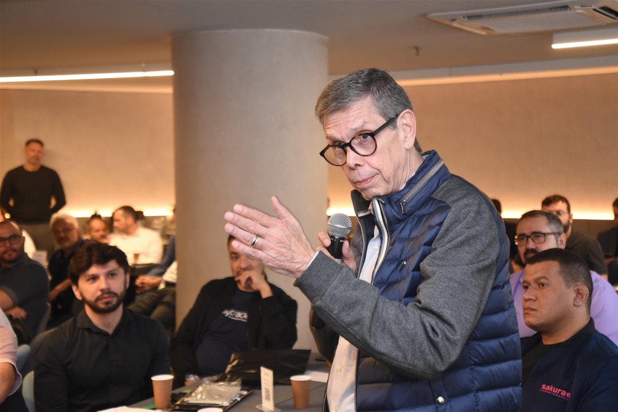 Marcelo Sacchitiello, da Rextur Advance, e Karina Fioranelli, do Sabre