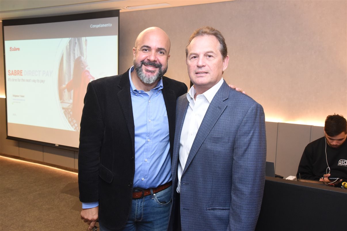 Marcelo Sacchitiello, da Rextur Advance, e Karina Fioranelli, do Sabre