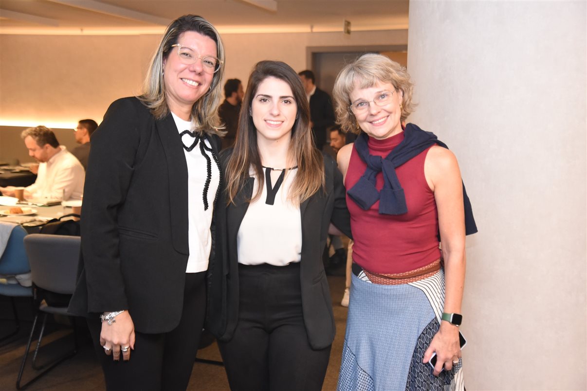 Marcelo Sacchitiello, da Rextur Advance, e Karina Fioranelli, do Sabre