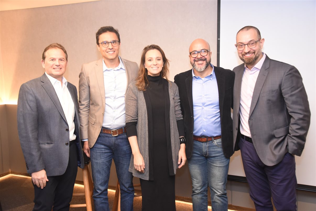 Marcelo Sacchitiello, da Rextur Advance, e Karina Fioranelli, do Sabre