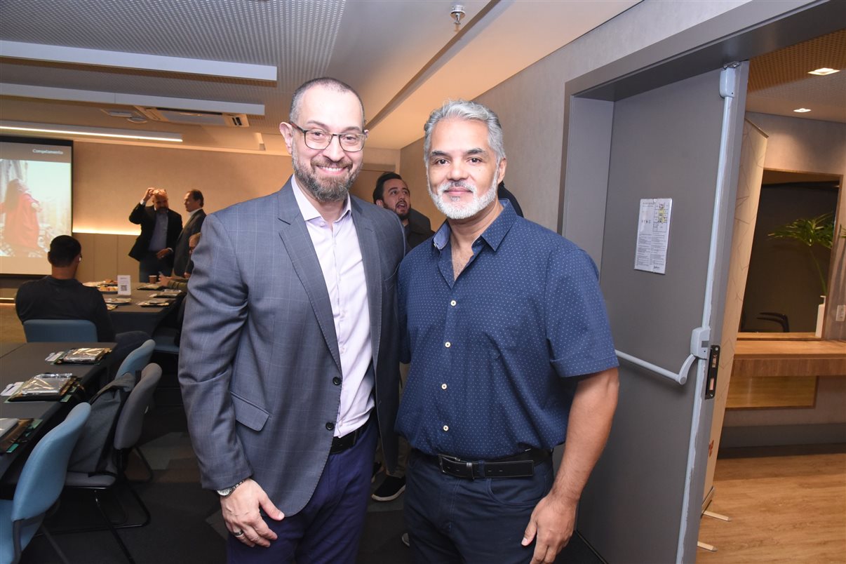 Marcelo Sacchitiello, da Rextur Advance, e Karina Fioranelli, do Sabre