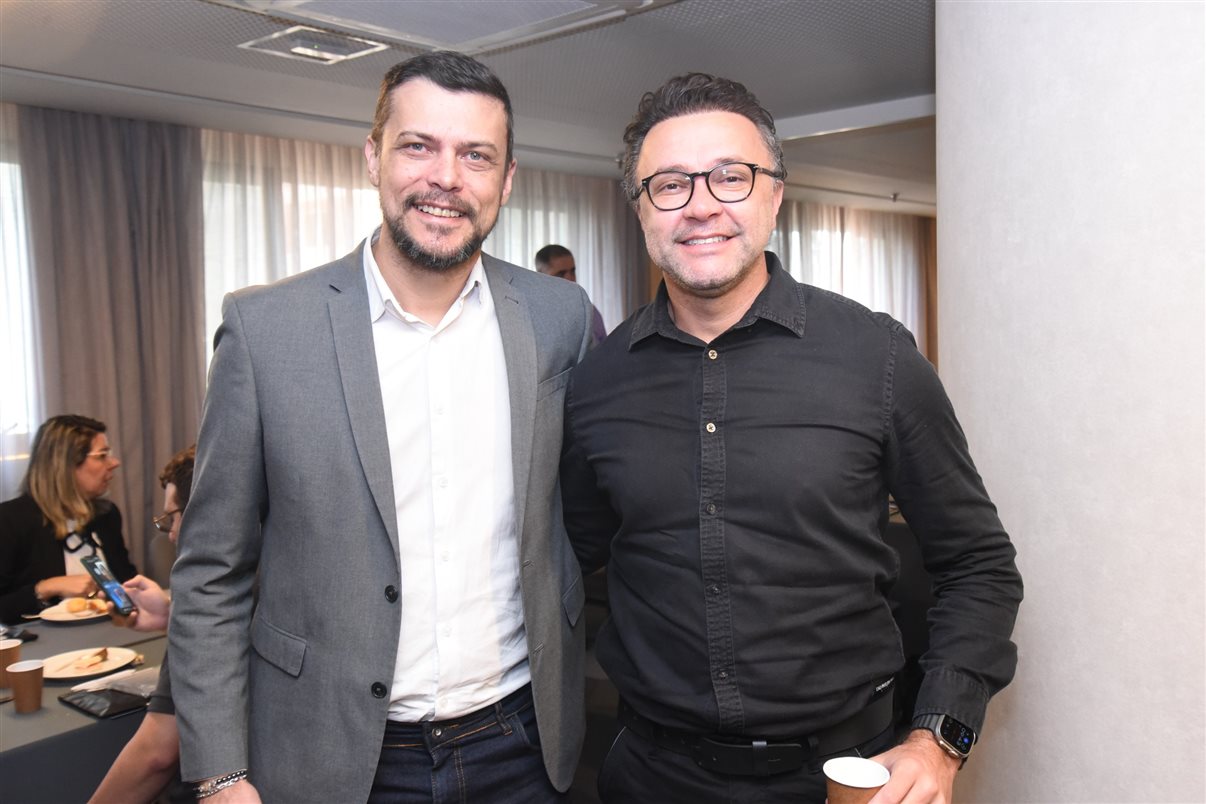 Marcelo Sacchitiello, da Rextur Advance, e Karina Fioranelli, do Sabre