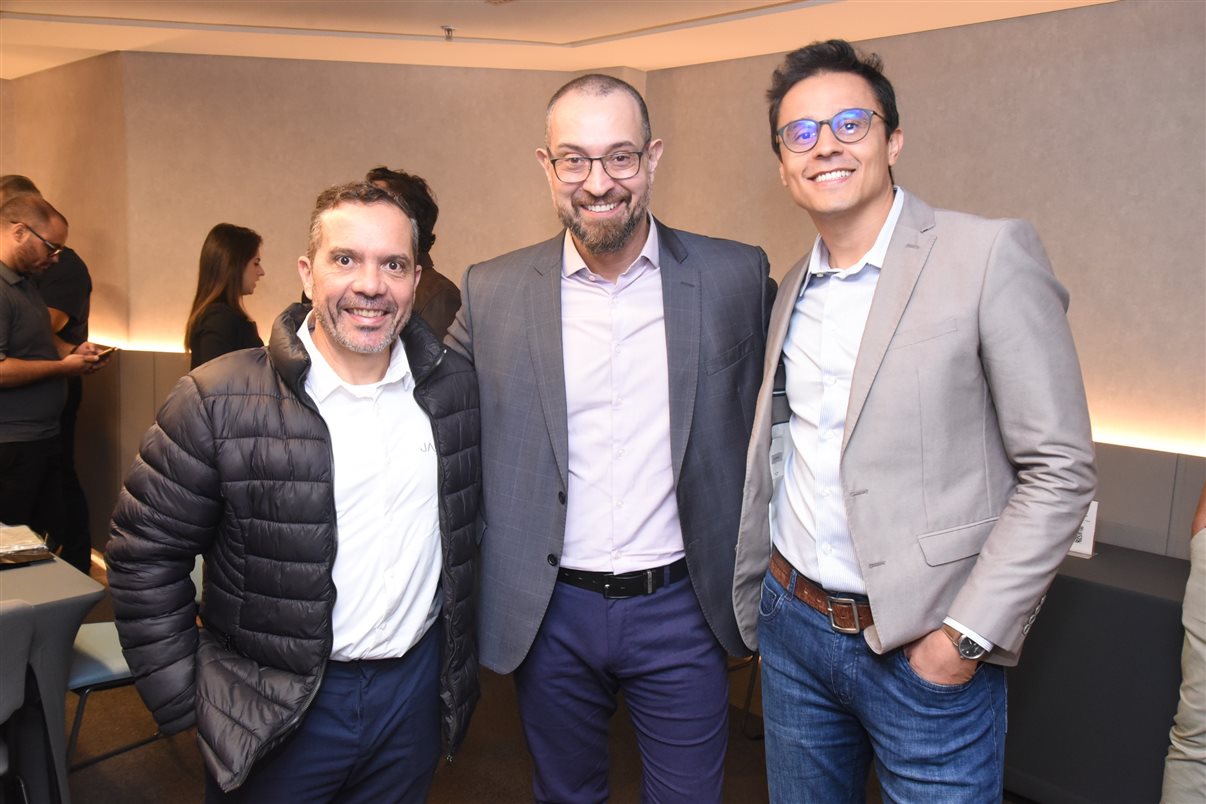 Marcelo Sacchitiello, da Rextur Advance, e Karina Fioranelli, do Sabre