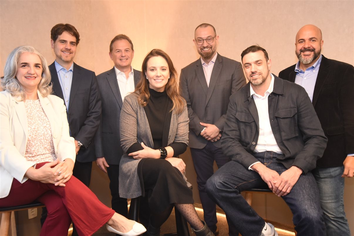 Marcelo Sacchitiello, da Rextur Advance, e Karina Fioranelli, do Sabre