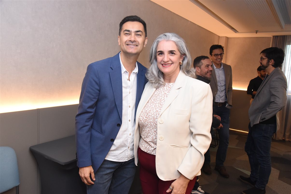 Marcelo Sacchitiello, da Rextur Advance, e Karina Fioranelli, do Sabre